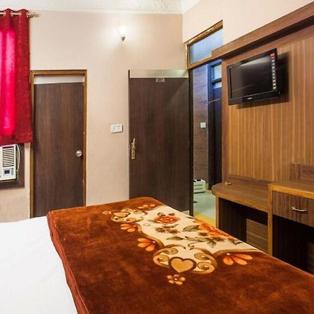 Hotel Novelty Jammu Εξωτερικό φωτογραφία