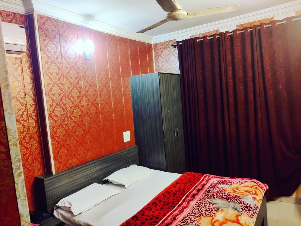 Hotel Novelty Jammu Εξωτερικό φωτογραφία
