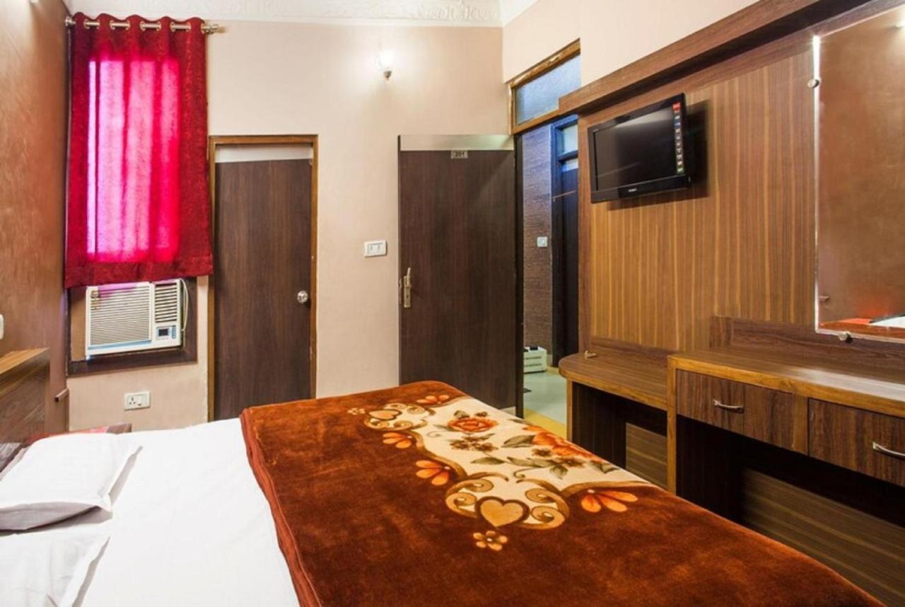 Hotel Novelty Jammu Εξωτερικό φωτογραφία