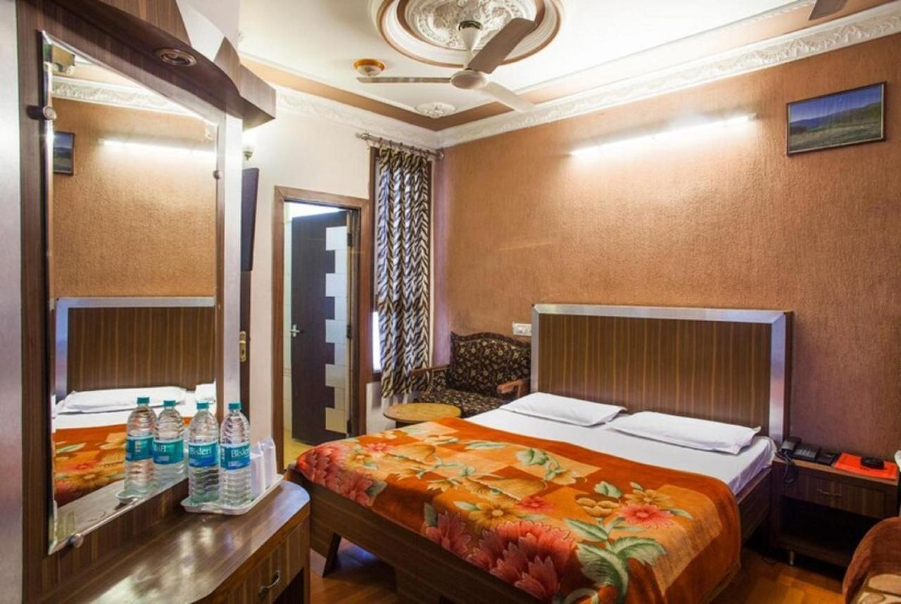Hotel Novelty Jammu Εξωτερικό φωτογραφία